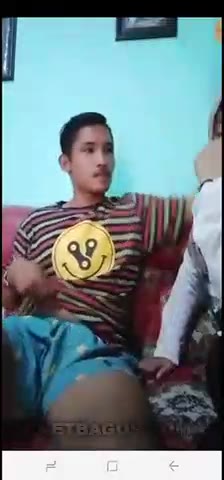 Lah gak ngotak adik masih smp gitu disuruh isep otong