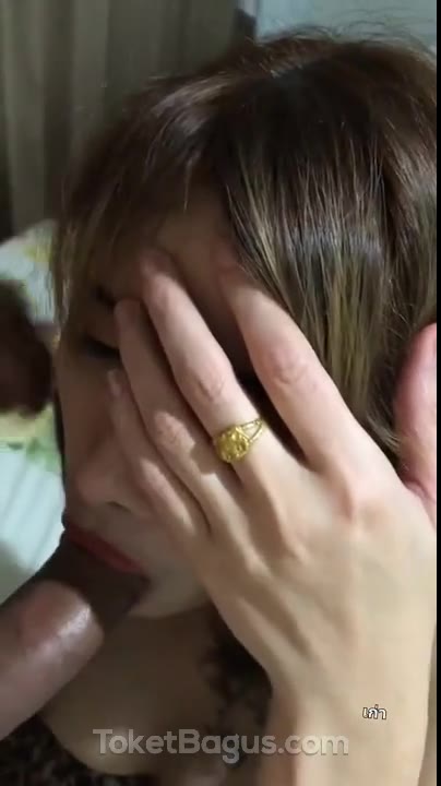 Kontol gede brondong kesukaan tante binal