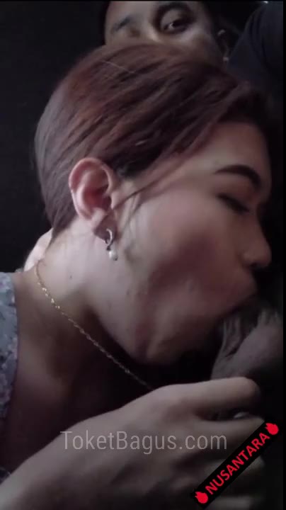 Awek Syeira Nyepong kontol Daddy Ash bokep melayu