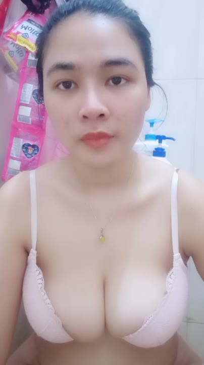 Velisya Ici 5 bugil 1